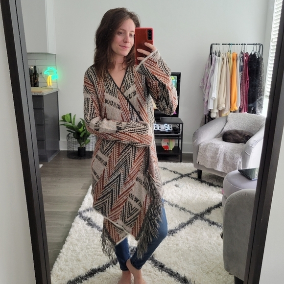 Forever 21 fringe cardigan - Picture 7 of 9